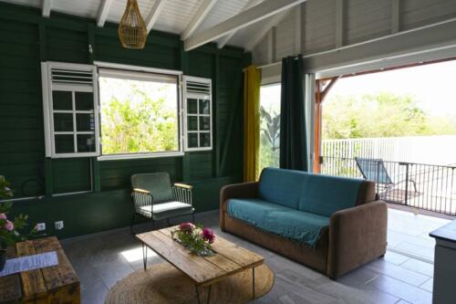 Salon bungalow 2 personnes Martinique Sainte-Anne